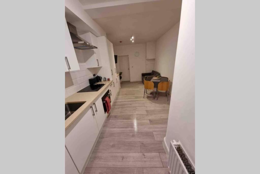 3Br 3Privateensuite - Close To Station - Parking Upon Request Edgware Екстериор снимка