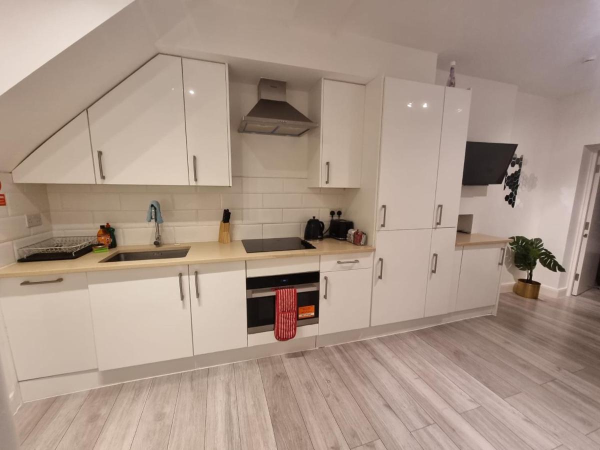3Br 3Privateensuite - Close To Station - Parking Upon Request Edgware Екстериор снимка